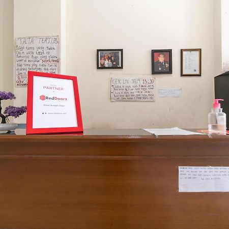Reddoorz Near Universitas Esa Unggul Bekasi Harapan Indah Екстериор снимка
